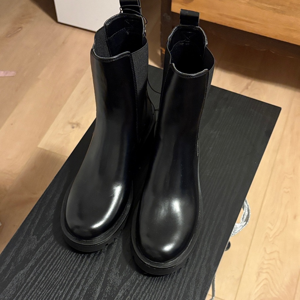 H&M Black Chelsea Platform Boots NWT